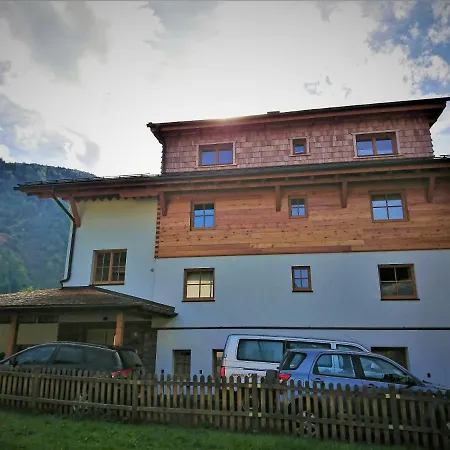 Haus Strobl Apartment